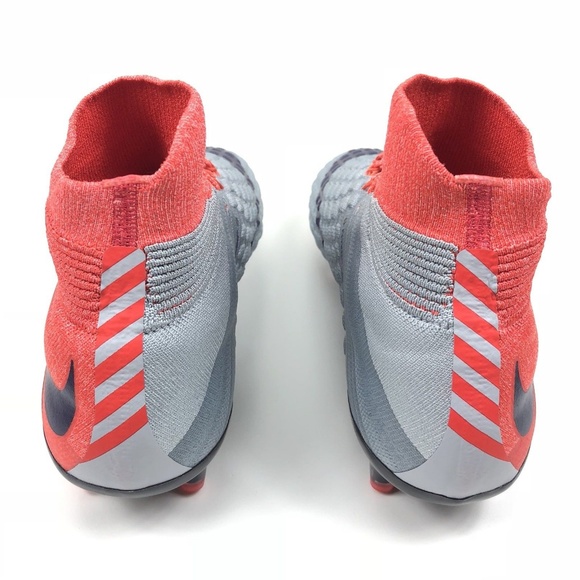 Nike Hypervenom Phantom AG Pro Women Soccer Cleat - Picture 3 of 8